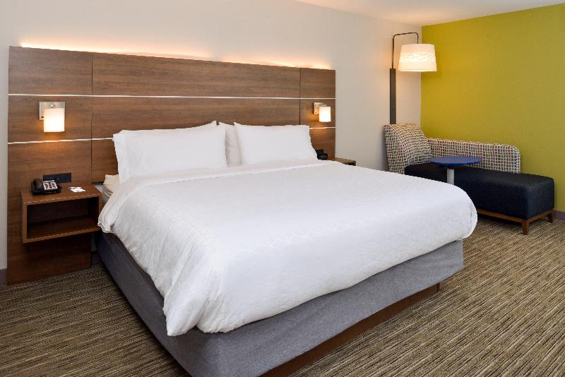 جناح سرير كينج, Holiday Inn Express & Suites   Ottumwa, An Ihg