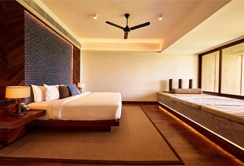 Suite with Pool, Le Grand Galle