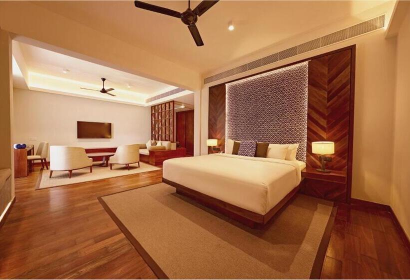 Suite with Pool, Le Grand Galle