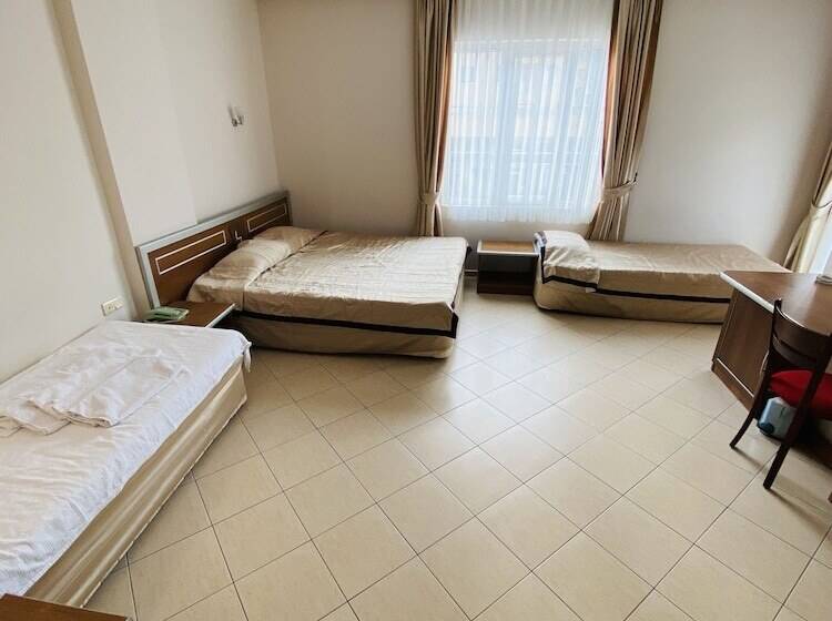 Camera Quadrupla Standard, Lemon