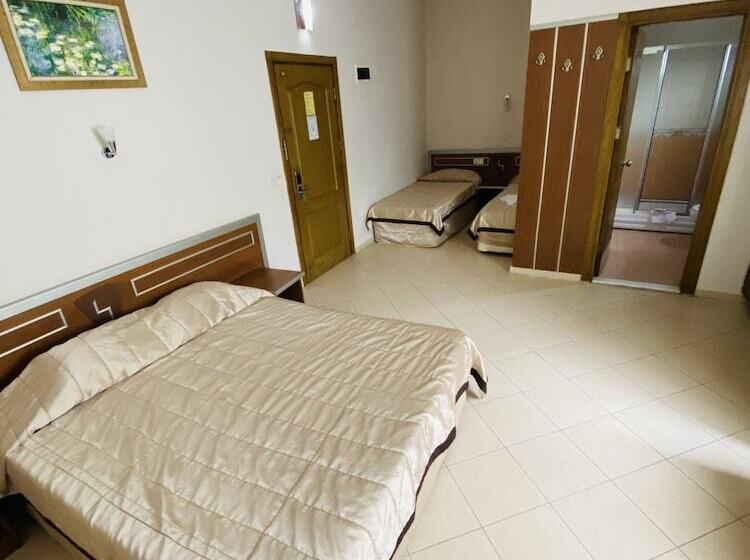 Camera Quadrupla Standard, Lemon