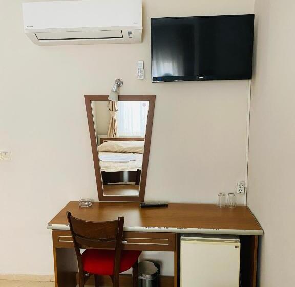 Camera Standard Individuale, Lemon