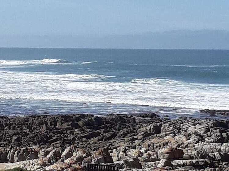 家庭间, Little Rock Guesthouse