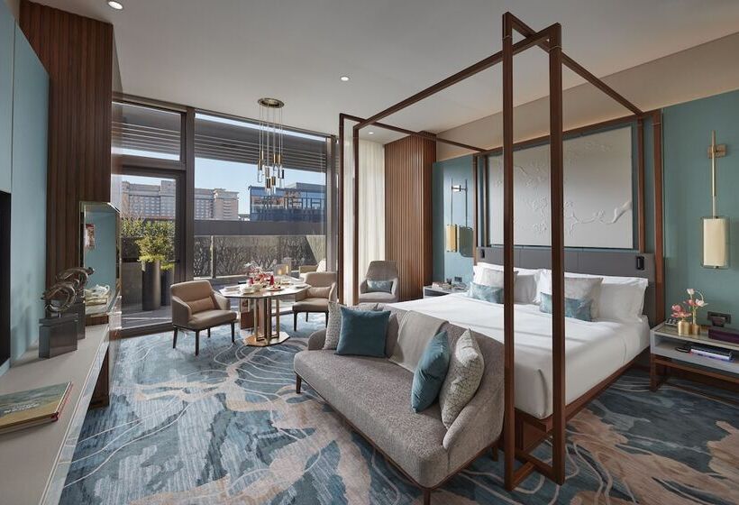 Номер Стандарт с Террасой, Mandarin Oriental Wangfujing Beijing