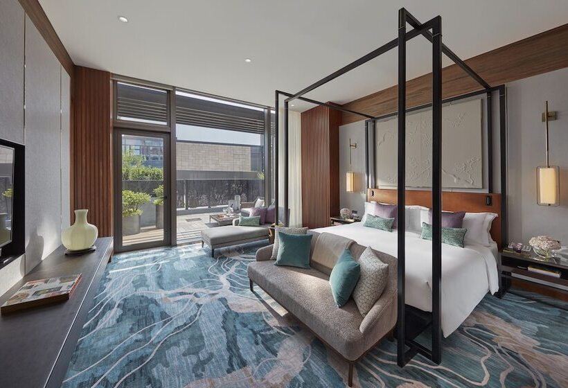 Люкс с Террасой, Mandarin Oriental Wangfujing Beijing