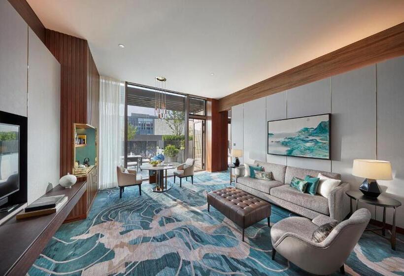 Люкс с Террасой, Mandarin Oriental Wangfujing Beijing