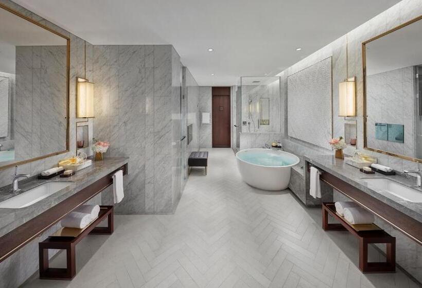 Люкс, Mandarin Oriental Wangfujing Beijing