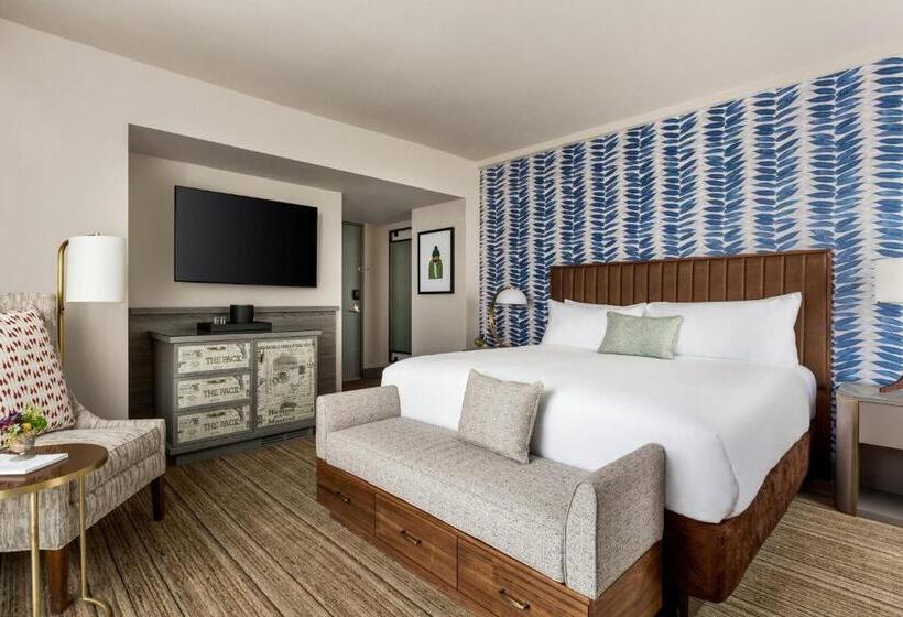 Стандартный Номер Кровать Кинг, Northland, Autograph Collection