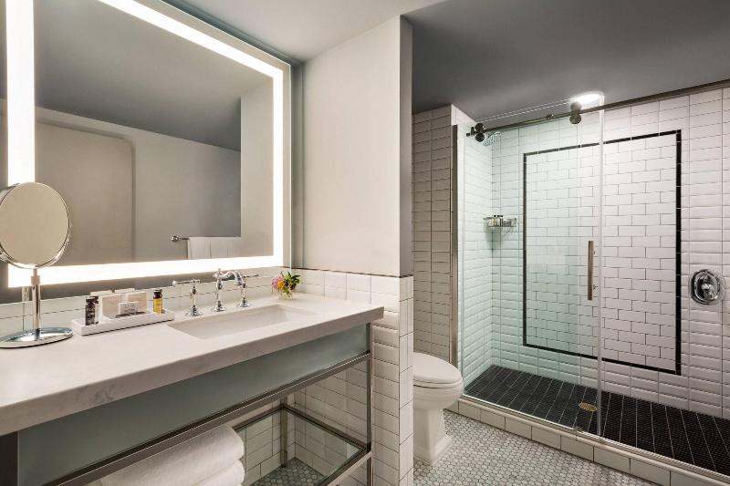 غرفة قياسية سرير كينج, Northland, Autograph Collection