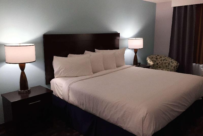 سوئیت جونیور با تخت بزرگ, Premier Residences Phu Quoc Emerald Bay Managed By Accor