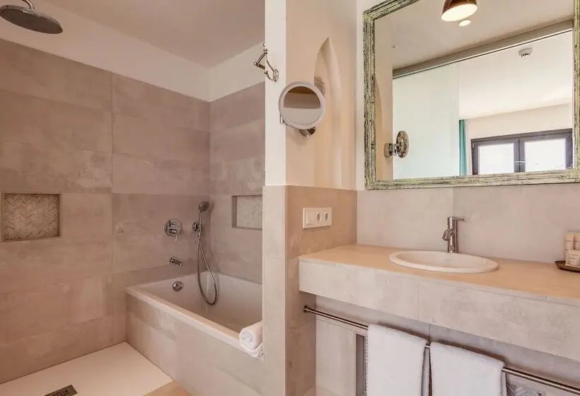سوییت جونیور با چشم‌انداز دریا, La Residencia Puerto Hotel & Spa
