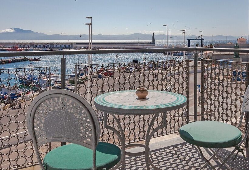 جناح جونيور مطلّ علي البحر, La Residencia Puerto Hotel & Spa