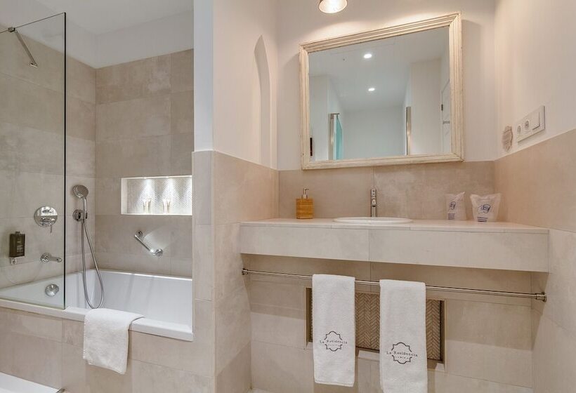 غرفة قياسية مطلّة علي البحر, La Residencia Puerto Hotel & Spa