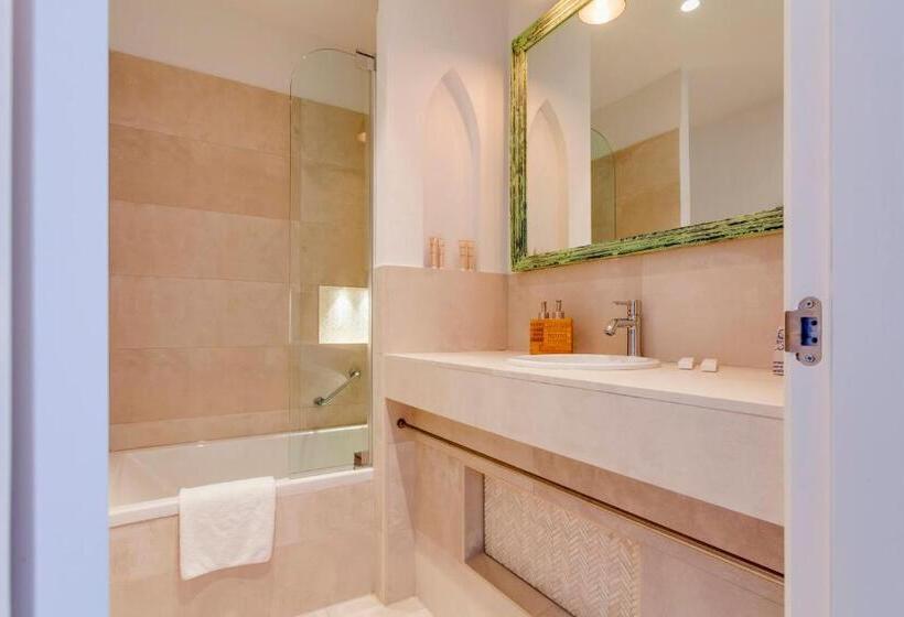 غرفة قياسية مطلّة علي البحر, La Residencia Puerto Hotel & Spa