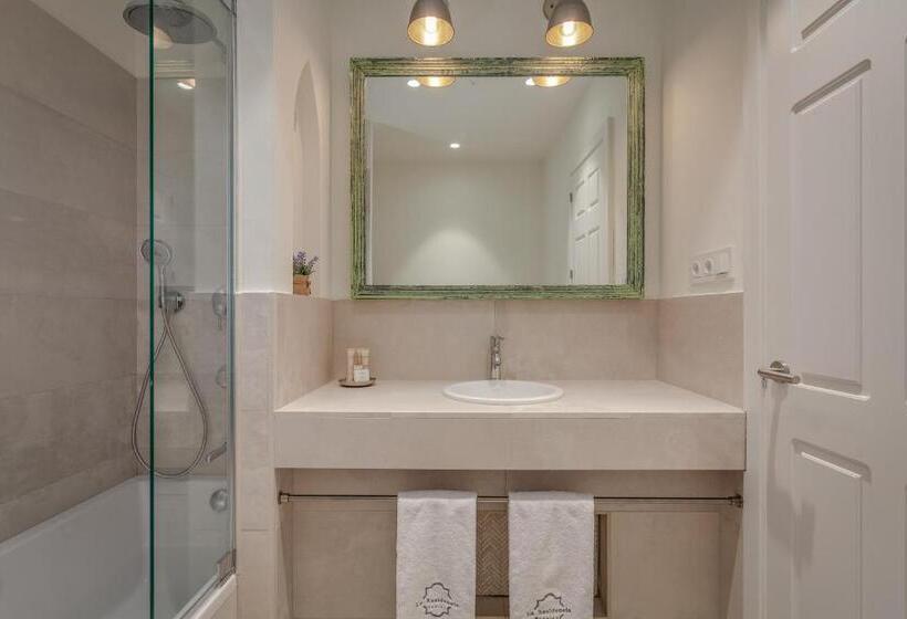 غرفة قياسية مطلّة علي البحر, La Residencia Puerto Hotel & Spa