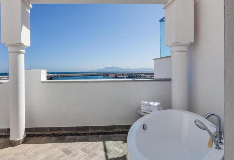 جناح جونيور مطلّ علي البحر, La Residencia Puerto Hotel & Spa