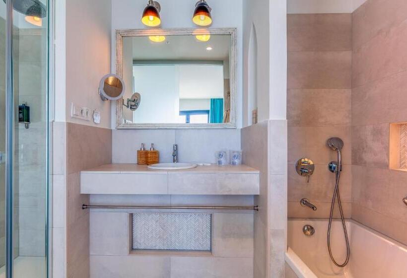 جناح جونيور مطلّ علي البحر, La Residencia Puerto Hotel & Spa