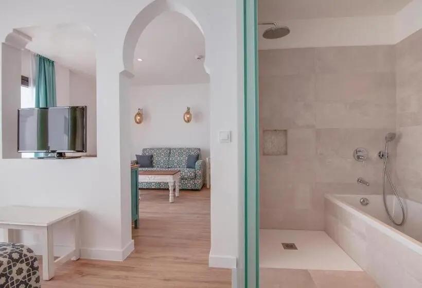 سوییت جونیور, La Residencia Puerto Hotel & Spa