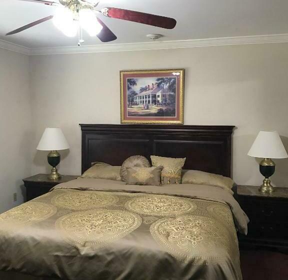 2ベッドルームアパートメント, La Plaza Apartments