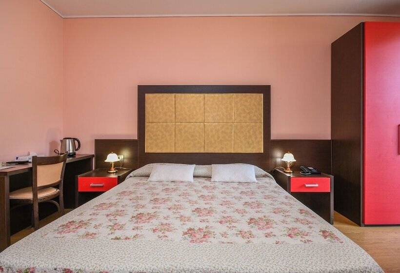 Четырехместный Номер Стандарт, B&b America