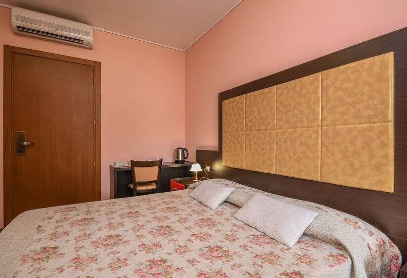 Четырехместный Номер Стандарт, B&b America