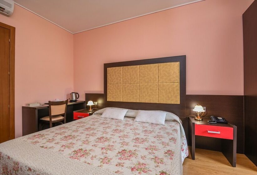 Четырехместный Номер Стандарт, B&b America