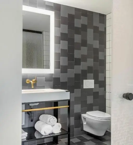 سوئیت با تخت بزرگ, Cambria Hotel Boston Downtown   Seaport