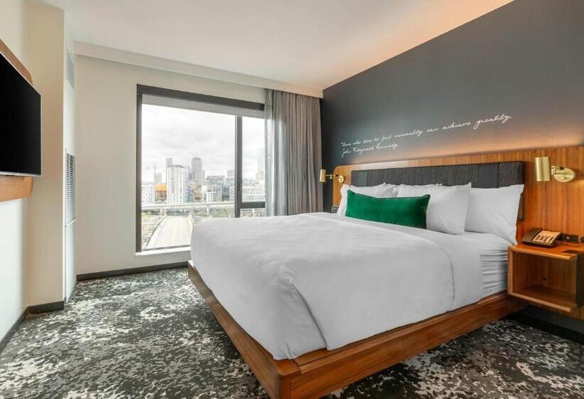 장애인을 위한 킹사이즈 침대 스탠다드 룸, Cambria Hotel Boston Downtown   Seaport