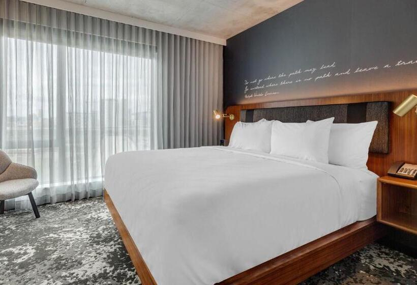 디럭스 룸 킹사이즈 침대, Cambria Hotel Boston Downtown   Seaport