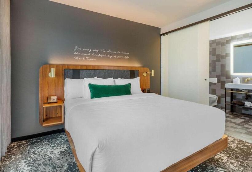 스위트 킹사이즈 침대, Cambria Hotel Boston Downtown   Seaport