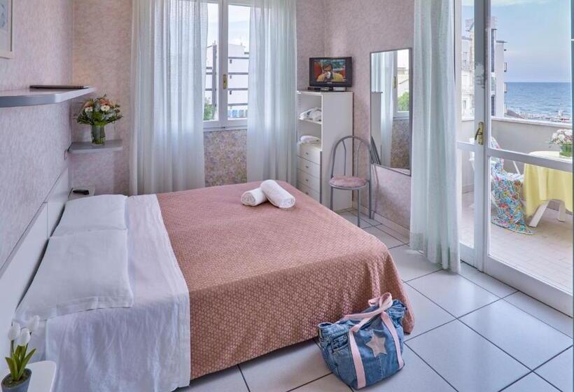 חדר סטנדרט עם מרפסת, Carillon