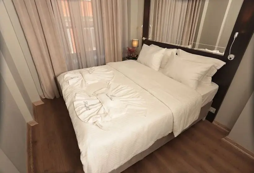 Single Deluxe Room