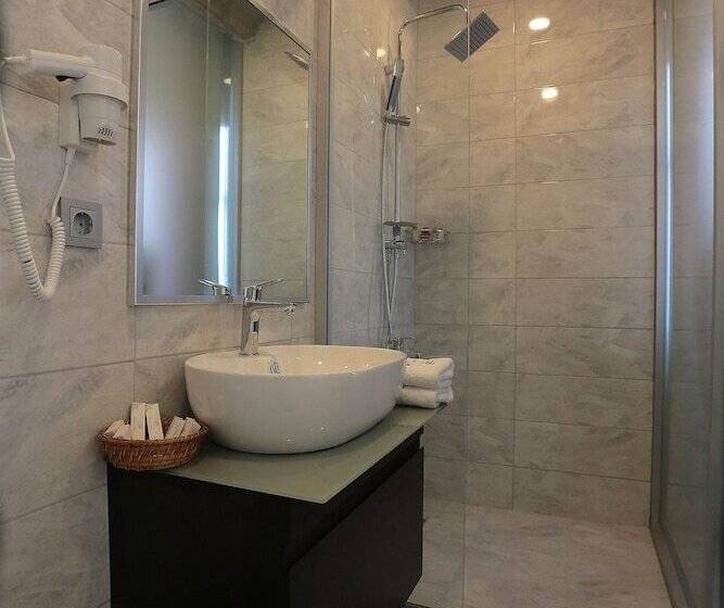 バルコニー付きジュニアスイート, Ferman Pera