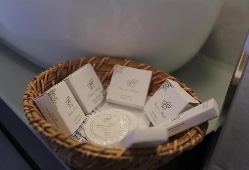 シングルデラックスルーム, Ferman Pera