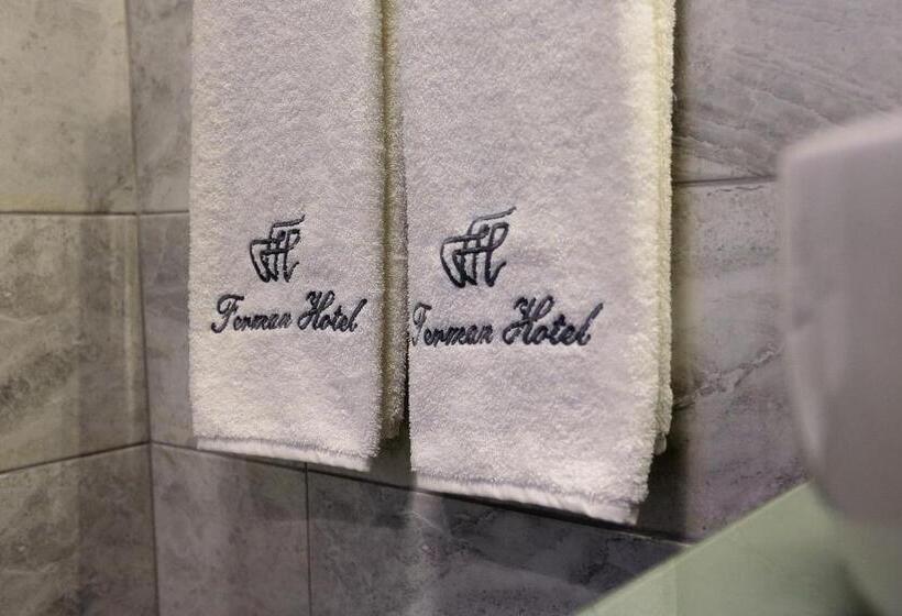 バルコニー付きジュニアスイート, Ferman Pera