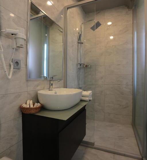 バルコニー付きジュニアスイート, Ferman Pera