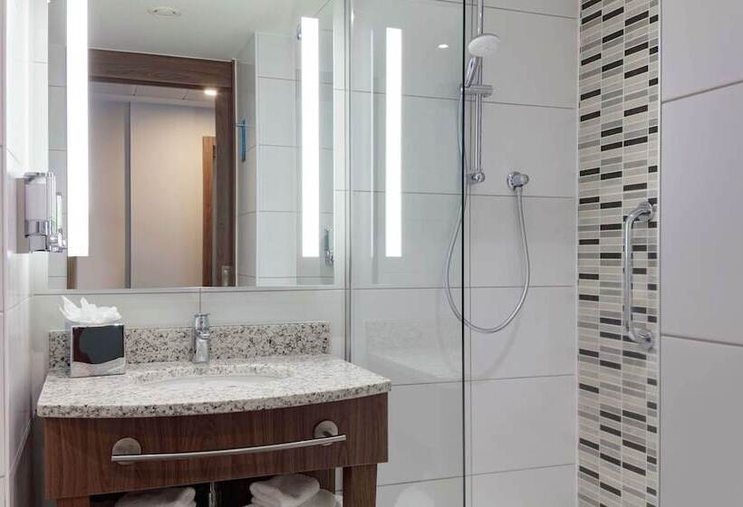 חדר משפחתי, Hampton By Hilton Edinburgh Airport