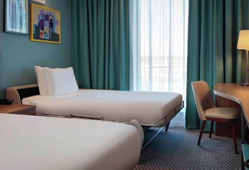 חדר משפחתי, Hampton By Hilton Edinburgh Airport