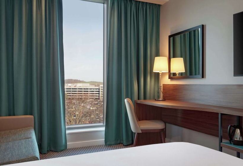 Семейный Номер, Hampton By Hilton Edinburgh Airport