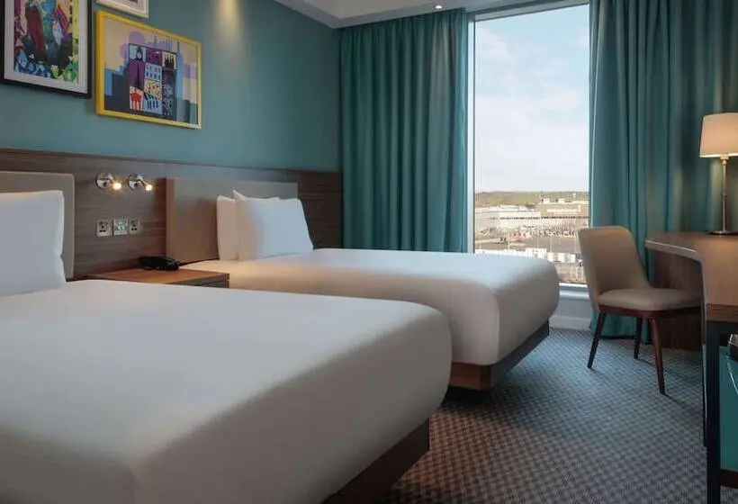 اتاق استاندارد, Hampton By Hilton Edinburgh Airport