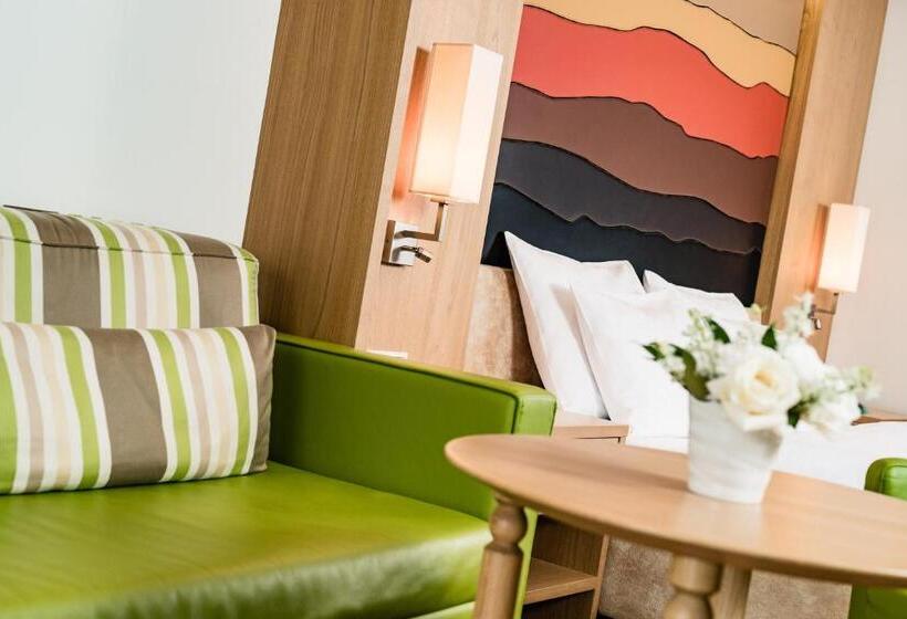 סוויטה משפחתית, Hasslhof