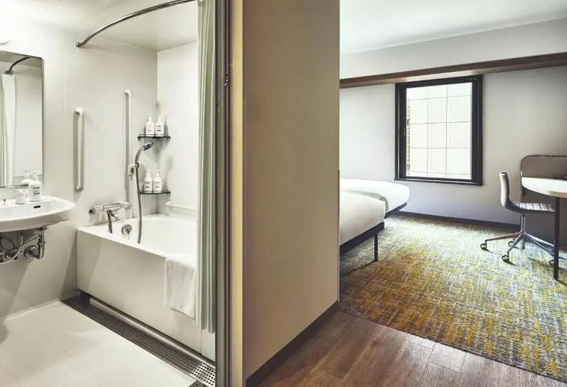 身障者適用スタンダードルーム, Holiday Inn Express Osaka City Centre  Midosuji, An Ihg