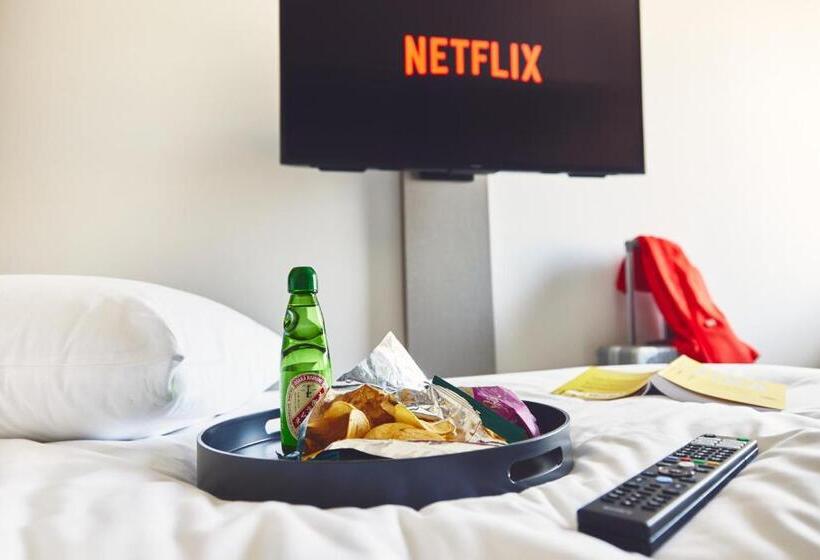 디럭스 룸 도시 전망, Holiday Inn Express Osaka City Centre Midosuji, An Ihg