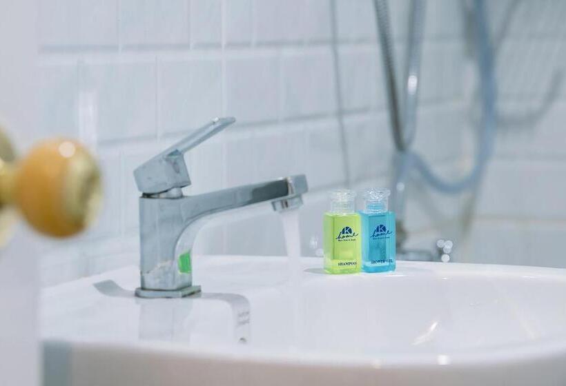 Номер Deluxe с Балконом, K Home Asok