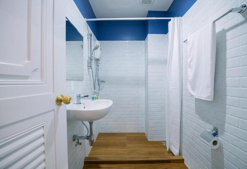 Номер Deluxe с Балконом, K Home Asok