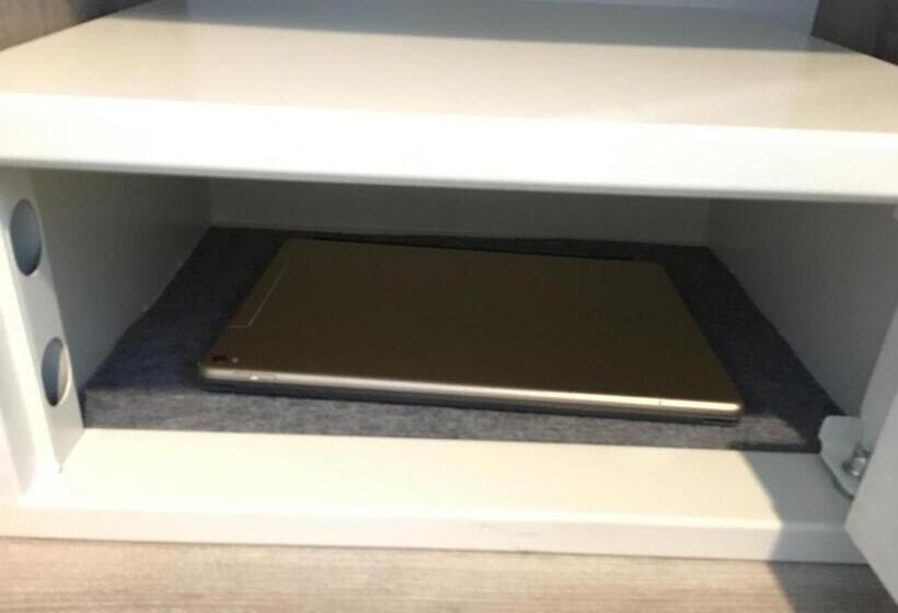 Номер Deluxe, K Home Asok