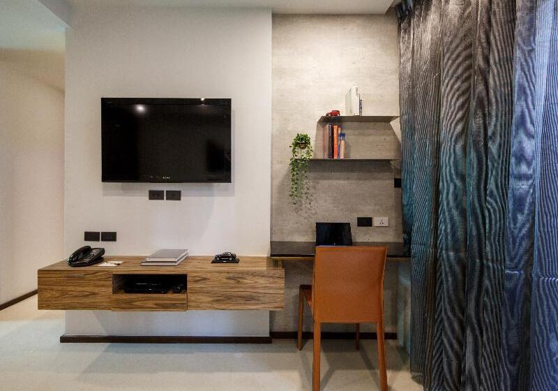 سوییت لوکس, Lit Bangkok Residence