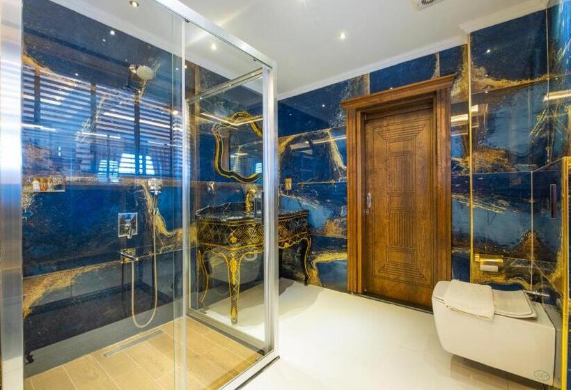 سوییت, Reis Royal