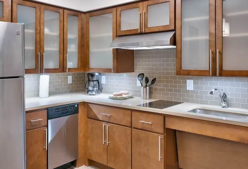スタンダードスタジオ, Staybridge Suites Lehi Traverse Ridge Center, An Ihg