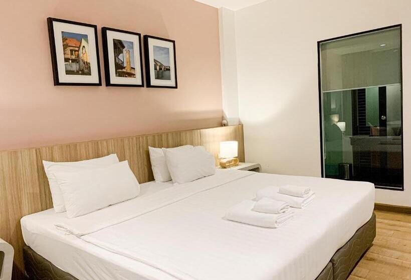 디럭스 룸, The River